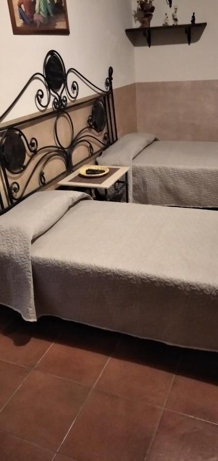 Casa Vacanze Fondaco Di Scillato Scillato  Eksteriør billede