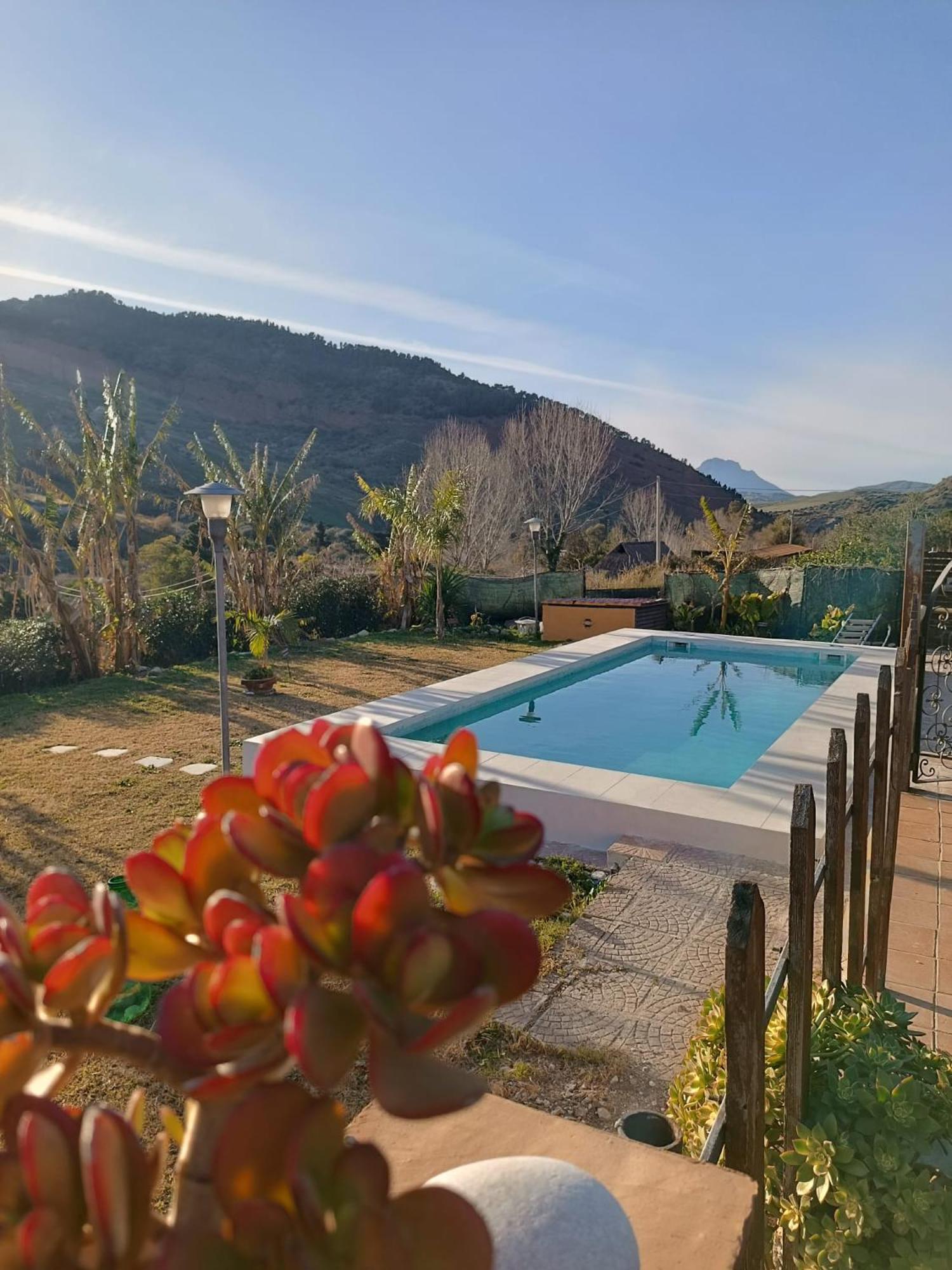 Casa Vacanze Fondaco Di Scillato Scillato  Eksteriør billede