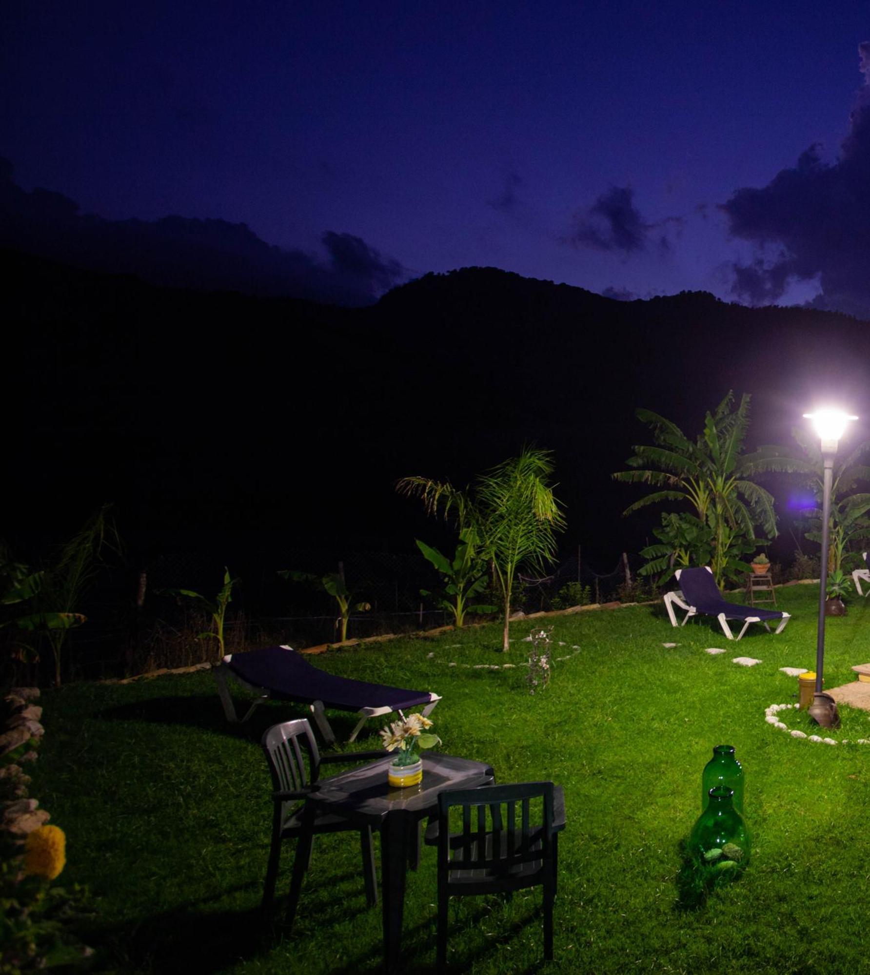 Casa Vacanze Fondaco Di Scillato Scillato  Eksteriør billede