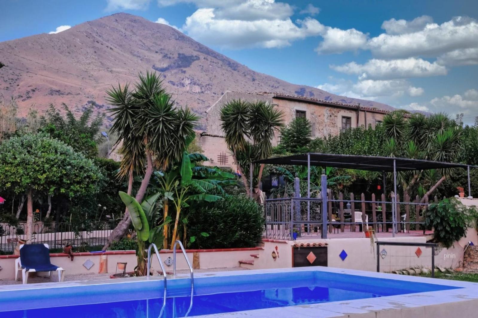 Casa Vacanze Fondaco Di Scillato Scillato  Eksteriør billede